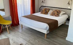 Amadour Hotel